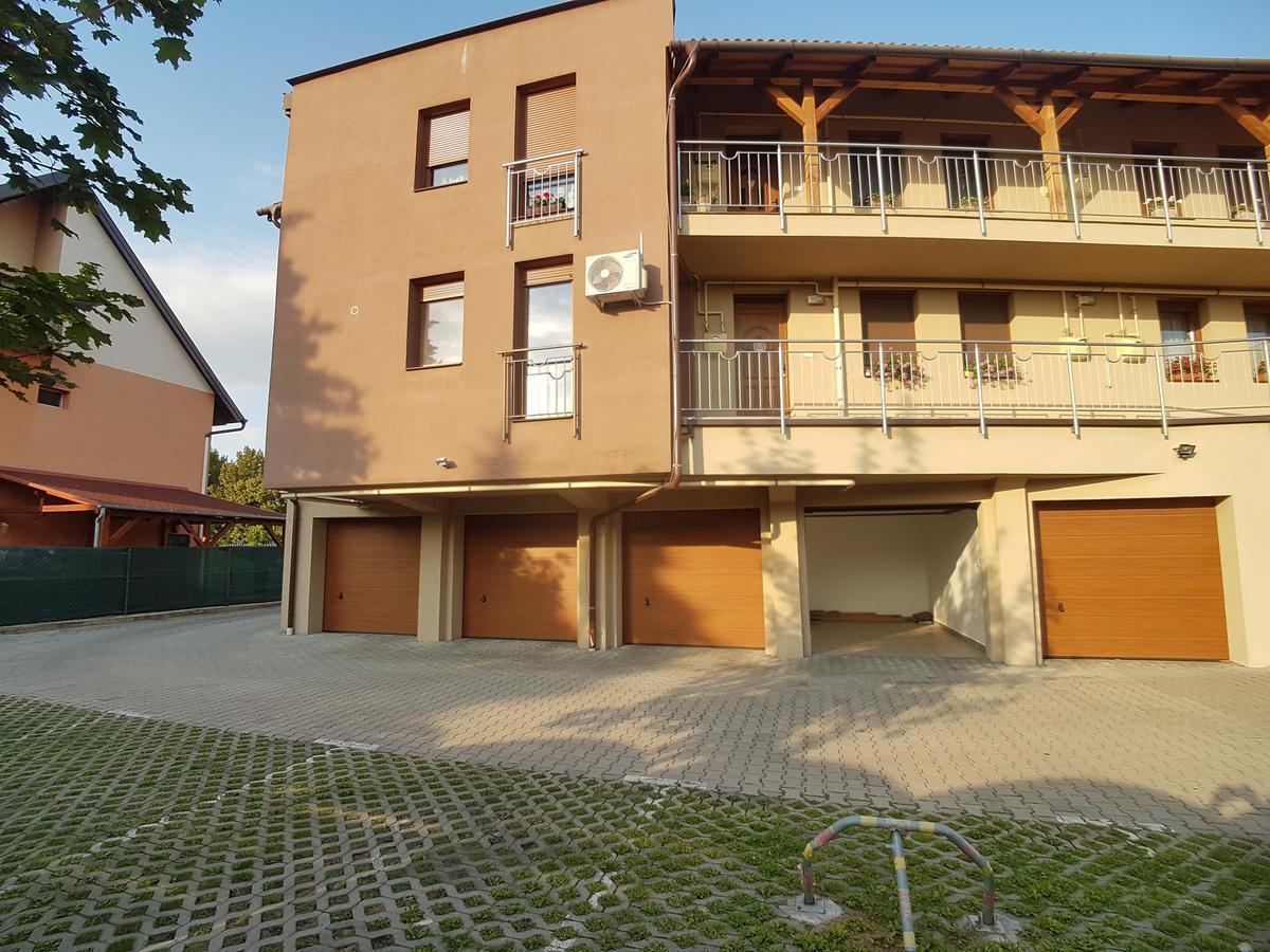 Dorci Apartman ケストヘイ エクステリア 写真